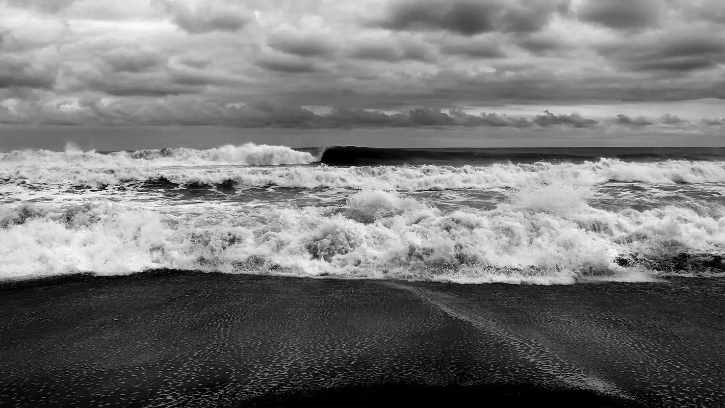 精选汹涌海浪浪花图片高清电脑壁纸