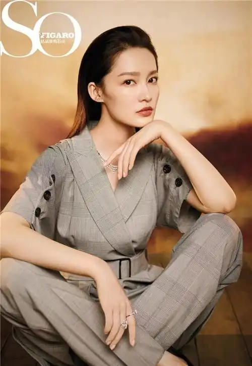 李沁丨六福珠宝带你去看甜酷女孩的心动饰界