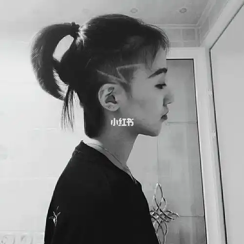 女生剃鬓角短发_发型_女生短发发型_时尚_发型