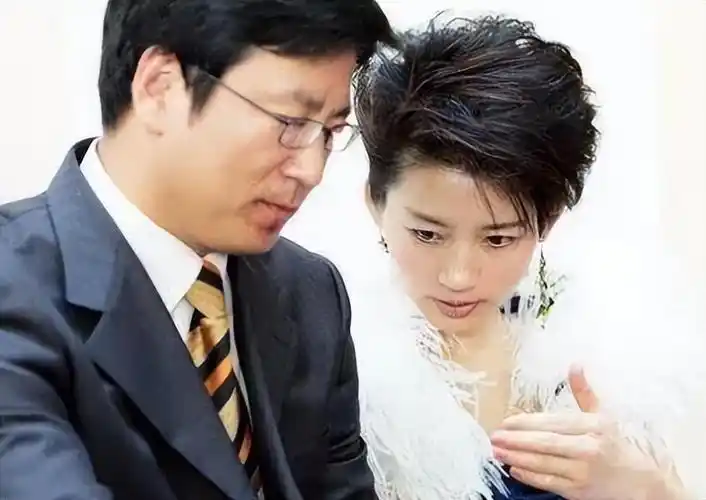 回顾王小丫主持开心辞典13年为何在当红时选择隐退