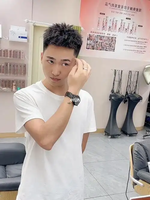 男士前刺锡纸烫