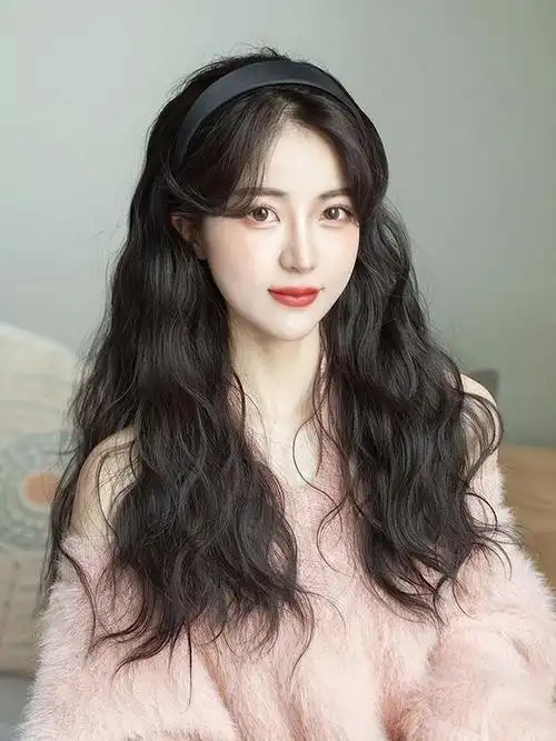 女性显年轻的关键在于发型,这三款发型时尚又减龄!