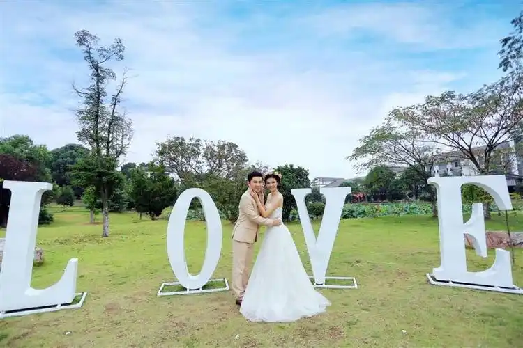 org/1999/xhtml">    杨巍,金婷婷结婚请柬吉日:2015-10-28      倒