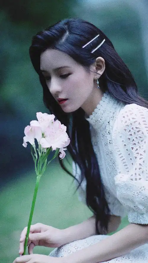 张予曦清新白裙写真手机壁纸