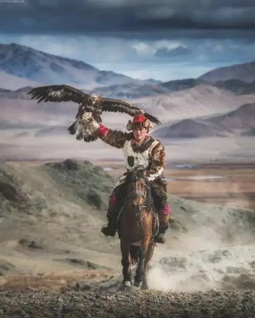 蒙古猎鹰人danielkordan是一名俄罗斯著名风景摄影师