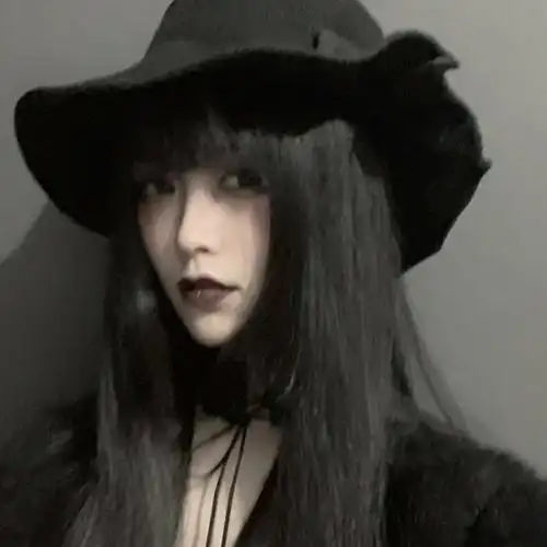 黑帽黑衣浓妆丽人_个性女生头像图片_扣扣居