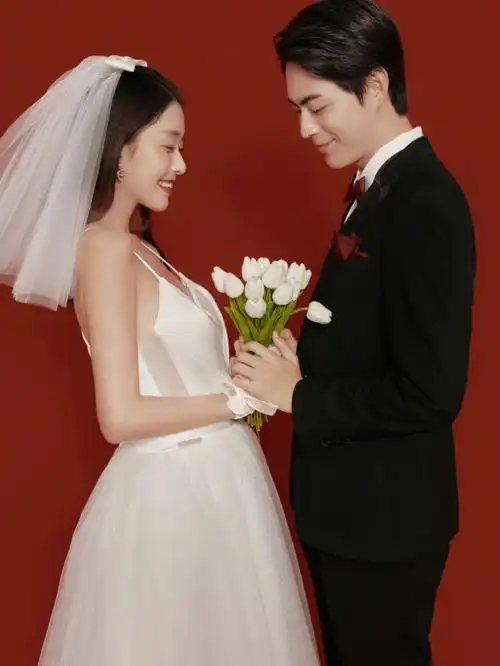 "9015非常实用的一组结婚照喜庆的复古红成片绝绝子!别犹豫!