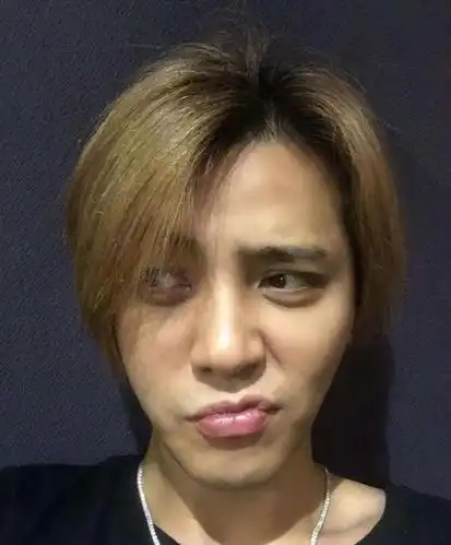 如此宠粉?罗志祥为粉丝剪"寸头"晒瘪嘴委屈照还说:你们让剪的