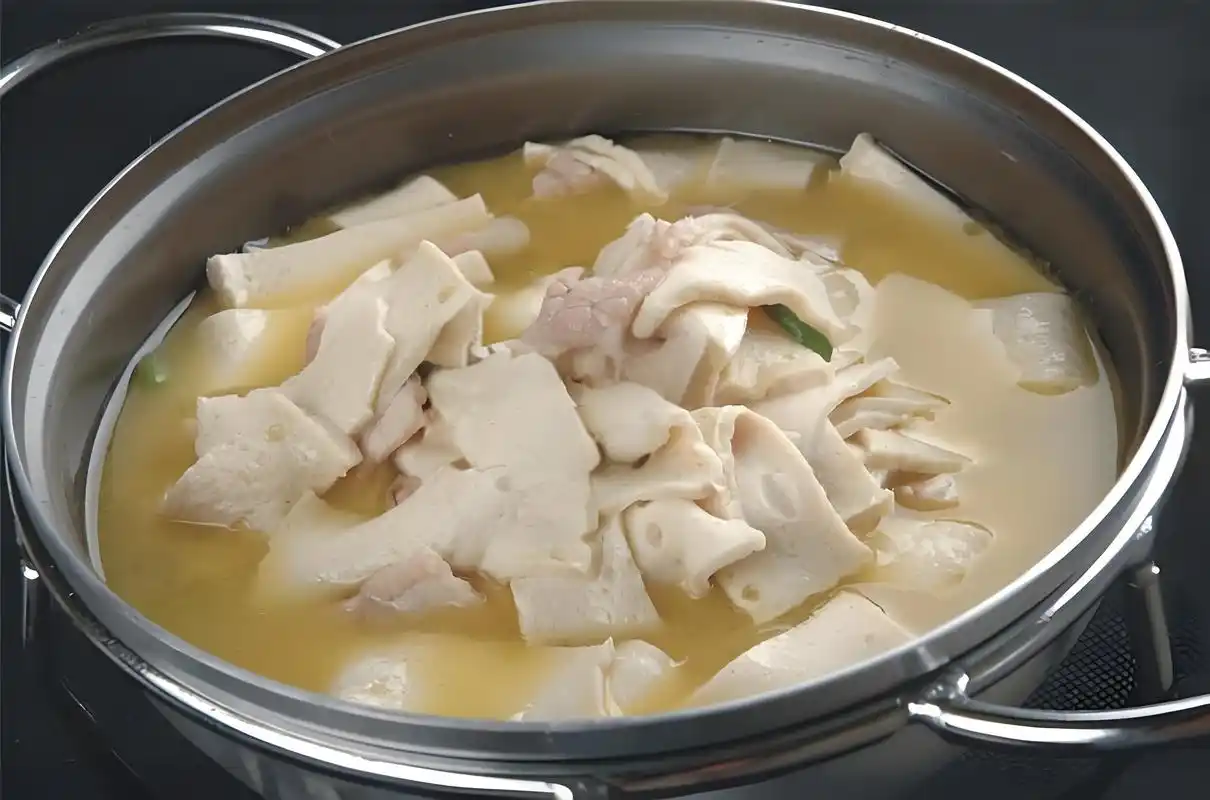 五种不同风味的清炖豆腐汤做法,让你轻松在家就能享受各种美味
