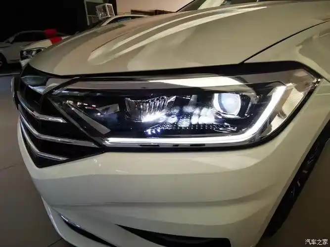 进店实拍2021款大众速腾外观高级车长4753mm配车内环境氛围灯