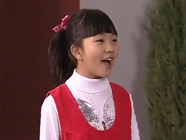 家有儿女:小雨发现神秘物品,准备当礼物送给朵朵,朵朵会不会气死