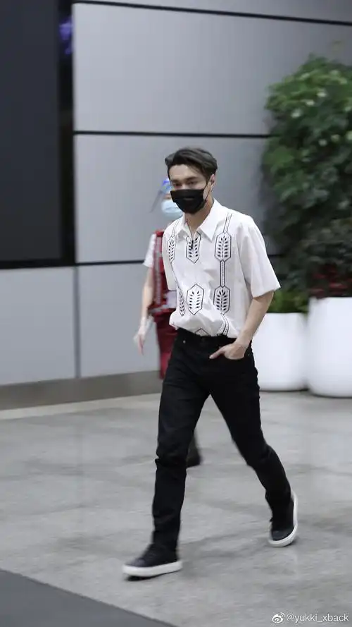 20210712张艺兴机场