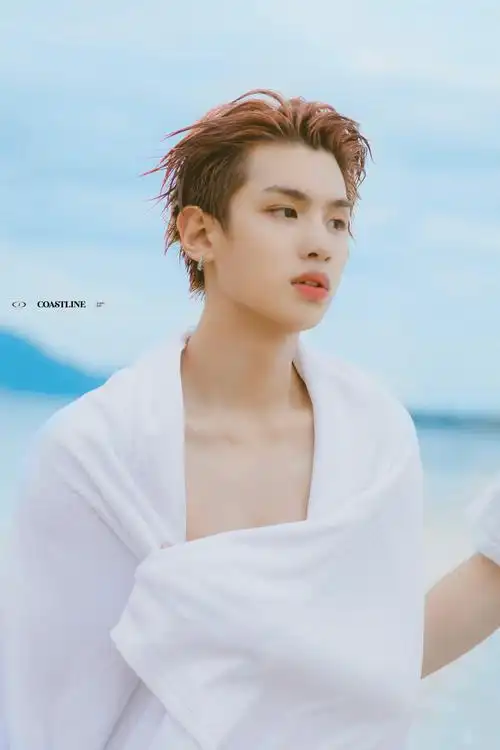 黄明昊的一波美图～奇迹昊昊之海南岛