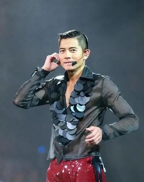 郭富城舞林星传世界巡回演唱会2023:难忘的演出之夜深圳宝安体育馆