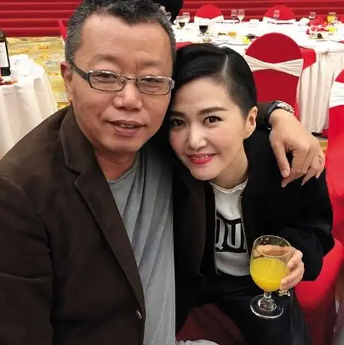 能和众多优秀歌手同场竞技,也给谭维维很多启发.