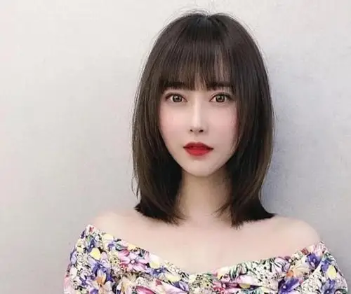 2020年女孩必须理发,时尚和减龄|头发|刘海|发型_新浪新闻