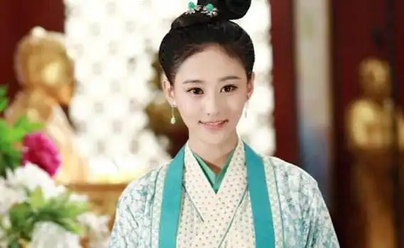 电视剧《通天狄仁杰》讲述了唐高宗年间,狄仁杰蒙冤入狱后,凭借断案