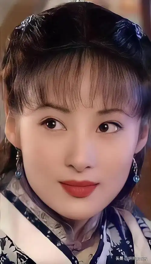 古装美女蒋勤勤温婉水灵美若仙女