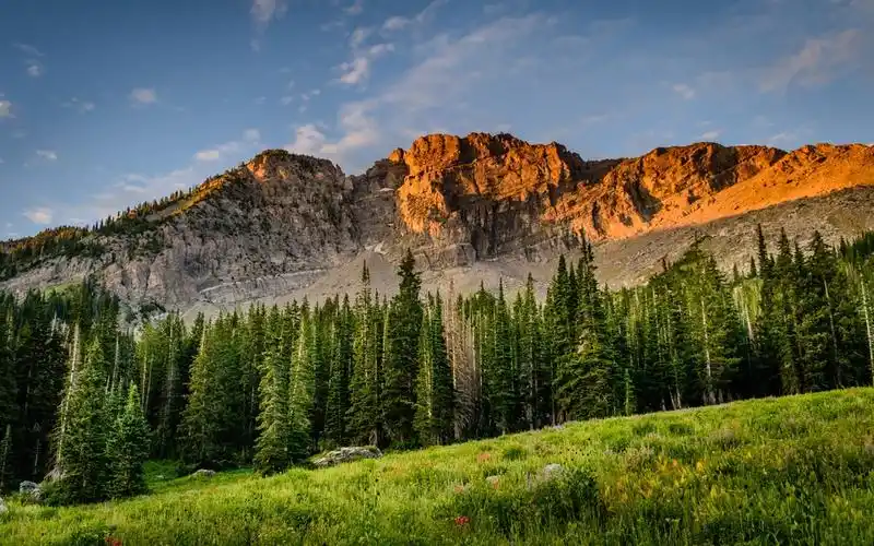 唯美大山自然风景高清图片壁纸