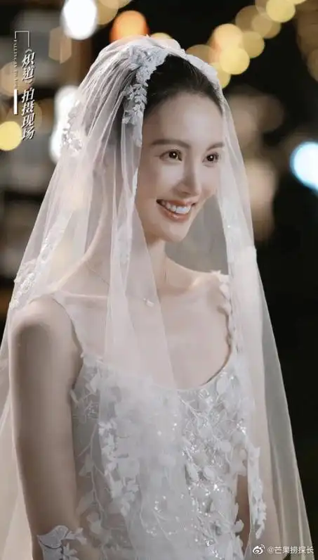 金晨罗娜炽道婚纱造型