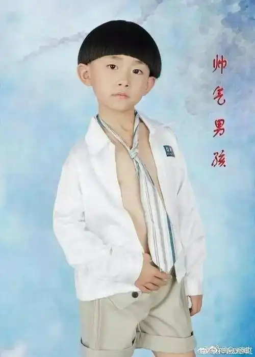 一大波tfboys易烊千玺儿时照片来袭:我的心被萌化了!