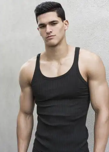 头号鲜肉trevorsignorino近年身材硬件最好的男模