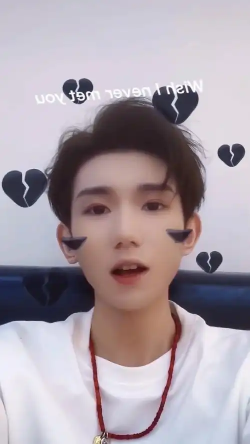 这次的自拍视频我真的觉得美爆了99#王源2024龙行绛气