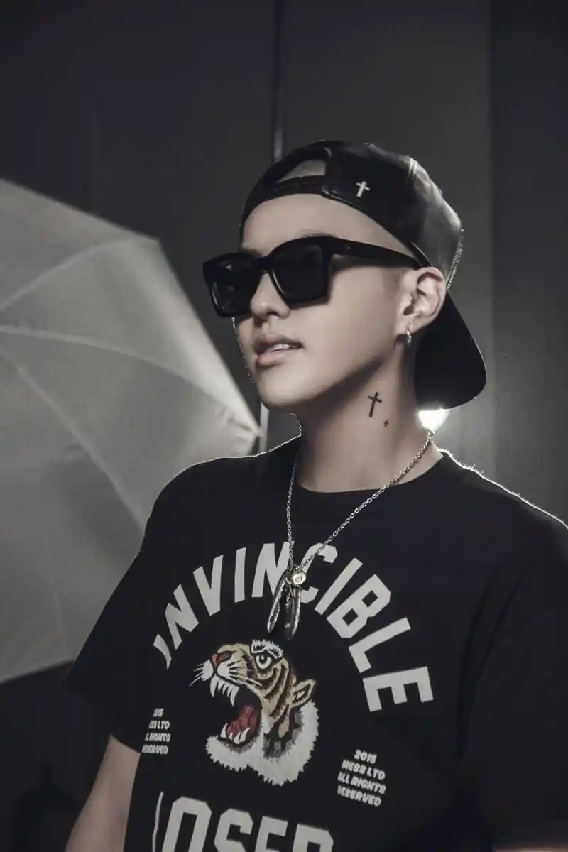 如何评价加拿大国籍明星吴亦凡,要引领中国新说唱