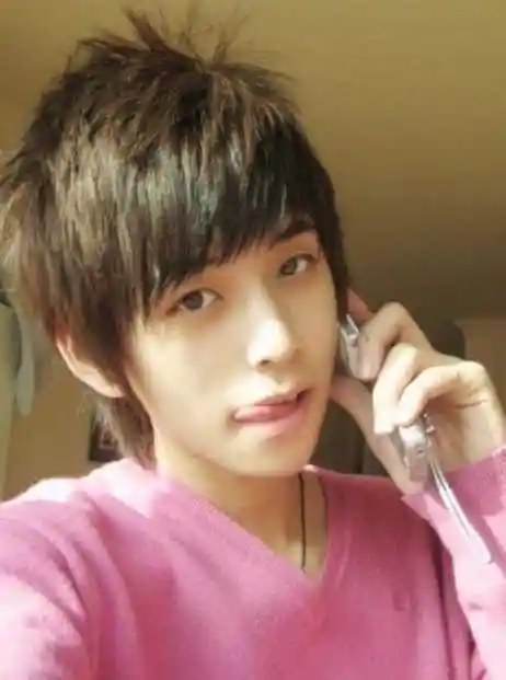 最流行的男生离子烫发型推荐