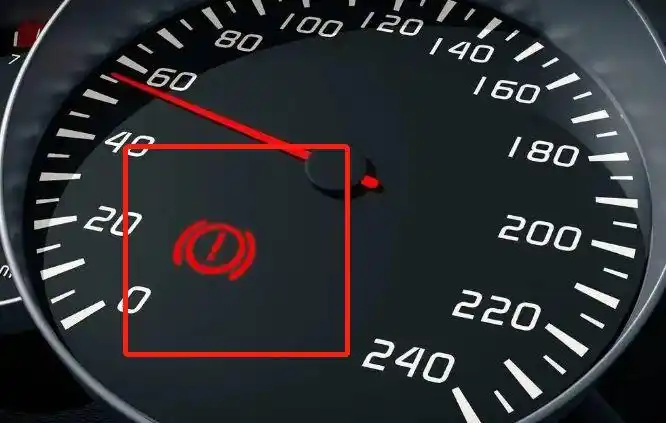 1,红色三角形中间的感叹号代表常规故障灯.