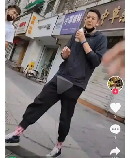 陷入打架风波黄荣奇社交正面回应名记证实国手沈梓捷清白