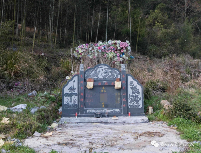 农村墓碑上的"故,先,显,考,妣"啥意思?可别搞错,会闹笑话