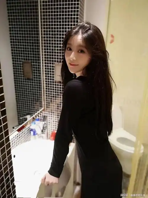 曝光日本制服装惑老师美女老师制服诱惑让你心动