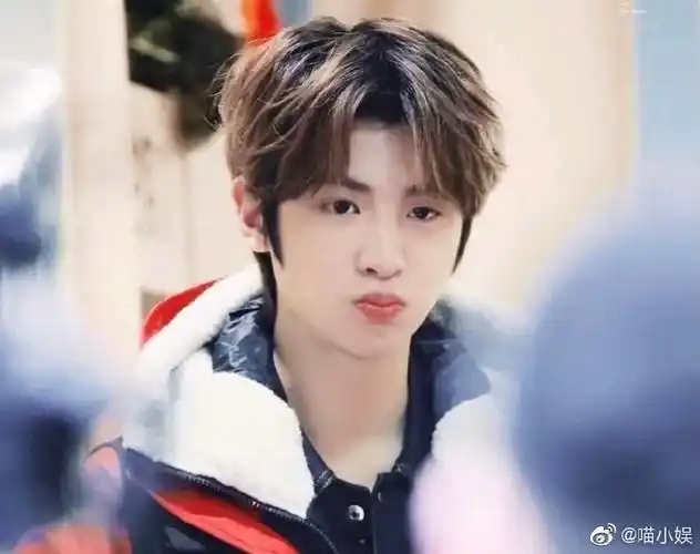 黄明昊#