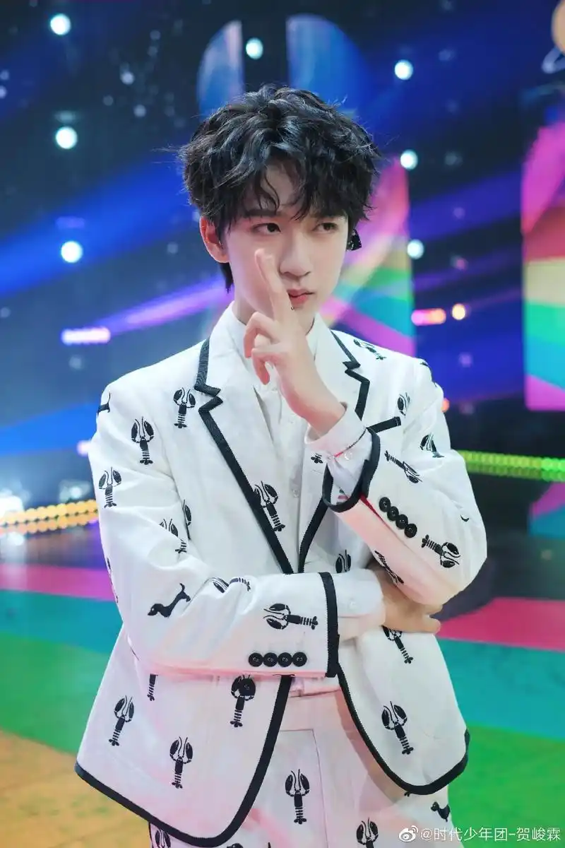 贺峻霖的那些神仙图片#贺峻霖  - 抖音