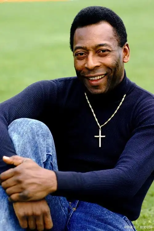 而作为巴西足球的传奇,贝利自然不甘寂寞,近日他在接受媒体采