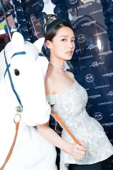 李沁:国家秘密栽培她9年,转身却踏进娱乐圈,背后原因令人感慨