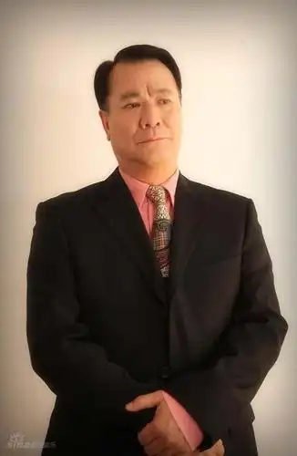 图文:《美女不坏》造型曝光--李修贤变成严父