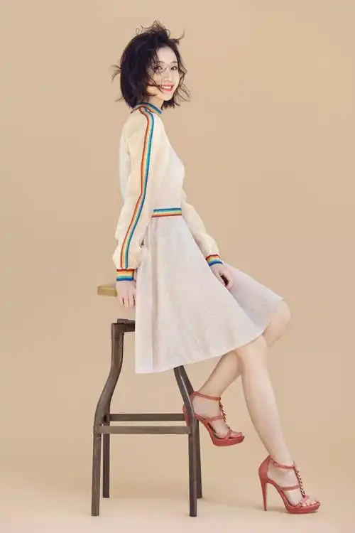 延禧攻略明玉扮演者姜梓新的时尚高冷气质,跳脱色彩尽展灵动本质 - 简