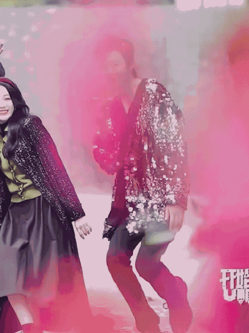 刘宇宁说迪丽热巴是维秘天使##推镇万事屋##刘宇宁