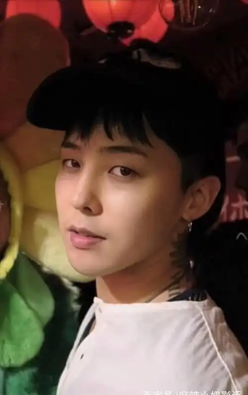 刘亦菲坐稳神仙姐姐称号,第一名的他实至名归_网易订阅