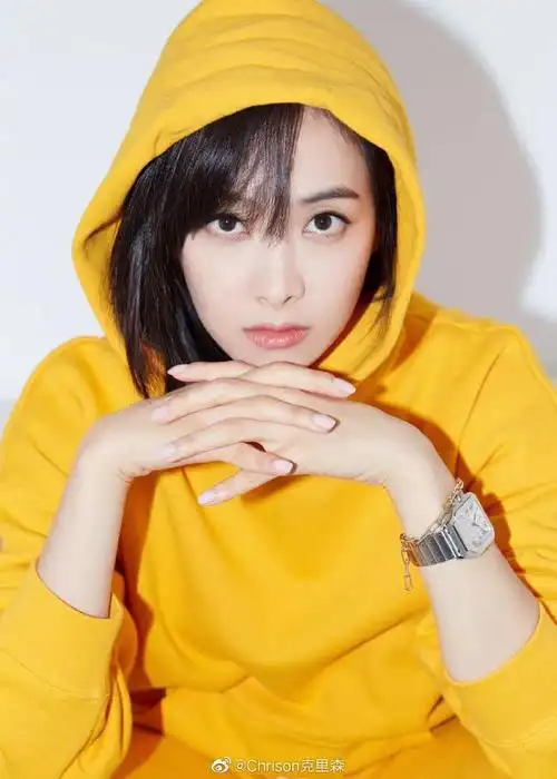 宋茜小黄人造型