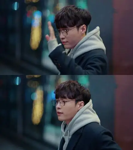 黄金瞳张艺兴不同的look