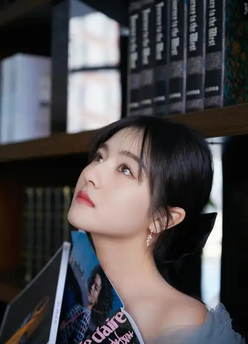 ="gnspvh8kyw">李兰迪,1999年9月2日出生于北京市,中国内地影视女演员