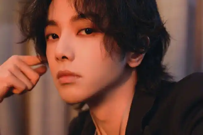 华晨宇30岁的热爱##华晨宇说热爱是打动自己的瞬间##娱见特别企划