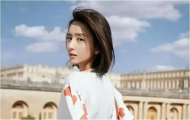 事实证明佟丽娅虽离开陈思诚但却走向人生的另一条康庄大道