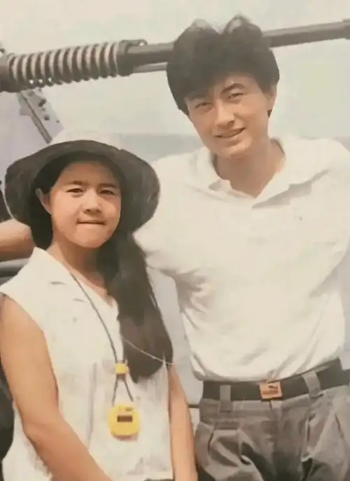 刘纯燕:和丈夫坚持丁克11年愁坏婆婆,33岁意外得子全家乐开怀