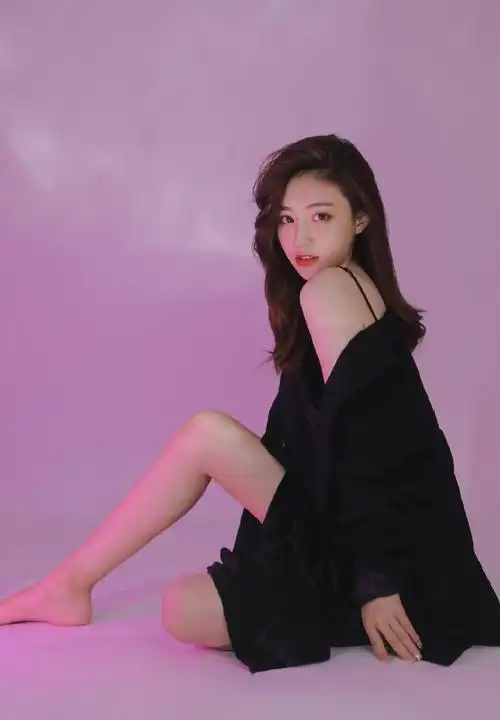 高颜值御姐美女吊带黑裙性感撩人写真412性感美女美桌网