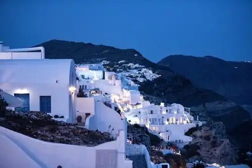 希腊国旗就是圣托里尼的颜色爱琴海上的蓝白世界