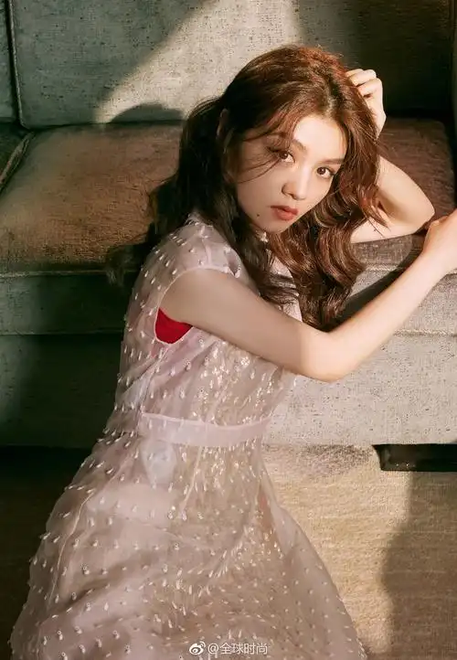 挺喜欢演员春夏 的,一位能与名利场忽远忽近,能在自己世界里我行我素